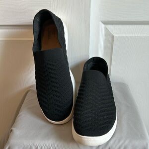 Sonoma knit black slip on sneaker